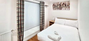 Rest&Recharge at a Quiet House Close to City Centre - Free Parking